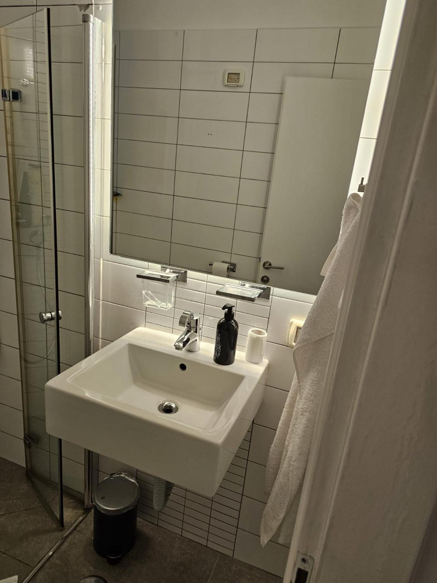 Hayarkon 24 Beach Apartment Tlv Тель-Авив Экстерьер фото
